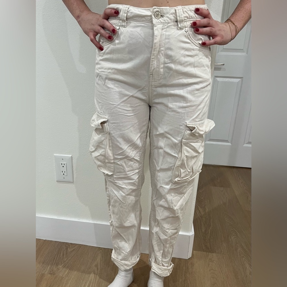 beige Bershka cargo pants - size 25/ small